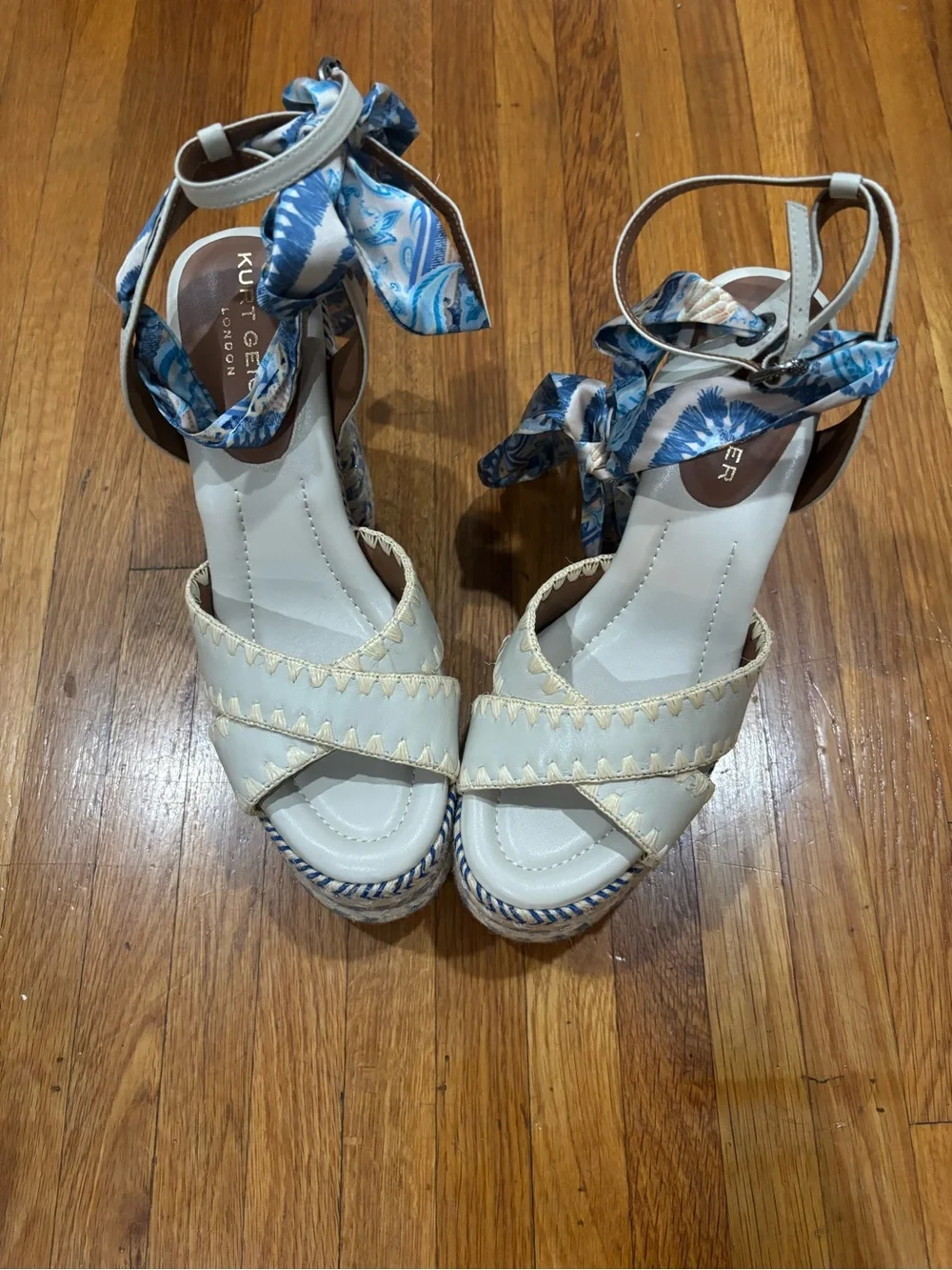 EUC Kurt Geiger London Chelsea Scarf Platform Sandals(blue/bone) Size 41/10